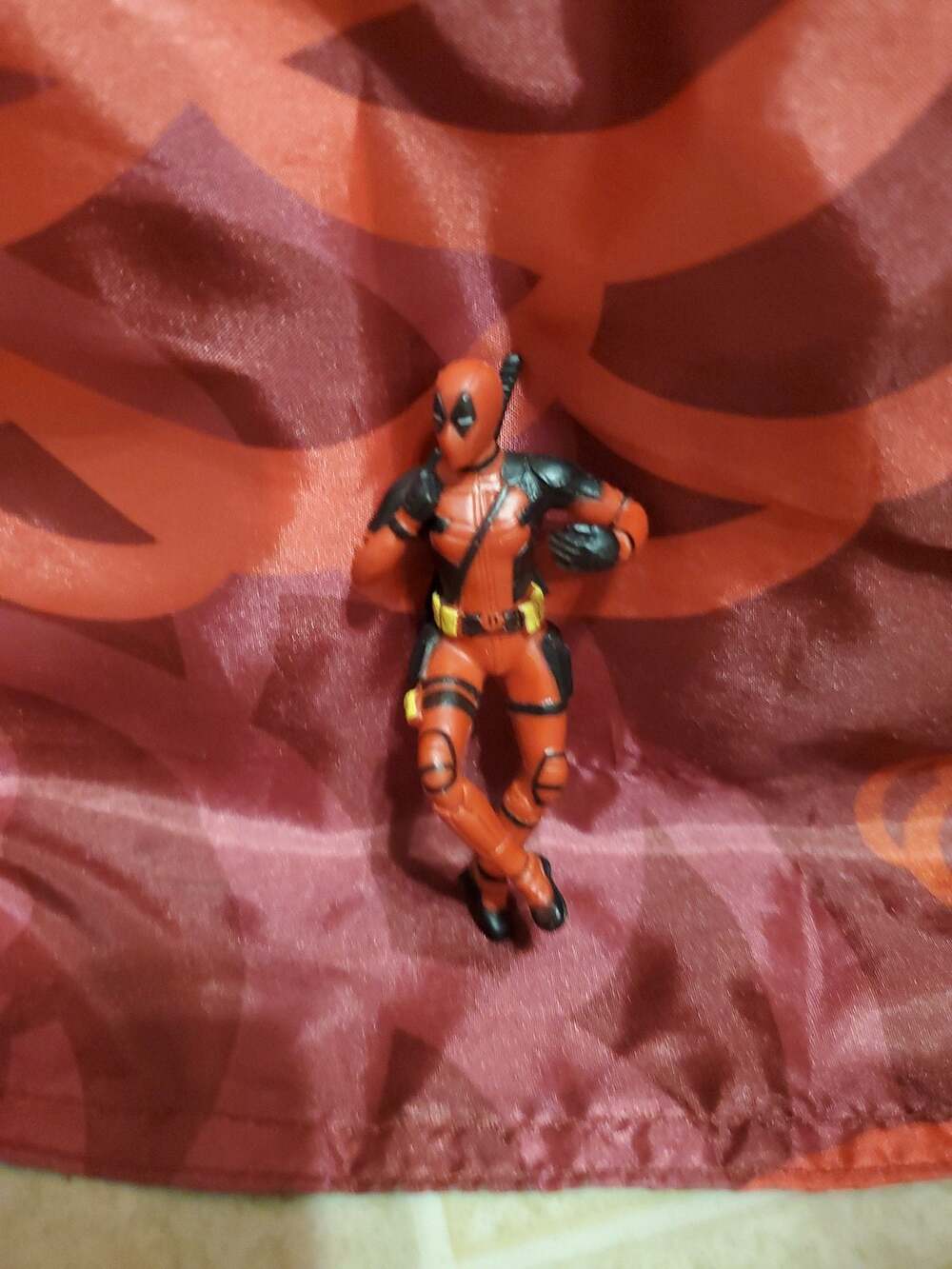 Marvel Deadpool 2 Mini Action Figure Sitting Posture Collectible